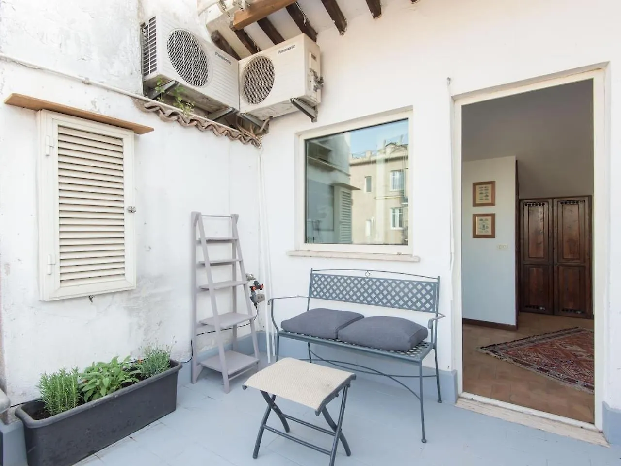 Navona Penthouse Apartment Rome